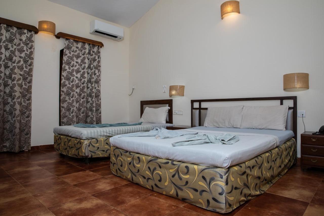 Sea Breeze Inn Resort Calangute Exterior photo